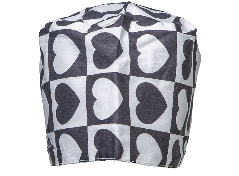 Satin line Scrub Cap with Buttons Black and white Hearts